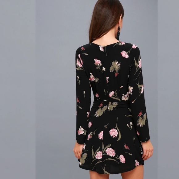 Lulu’s Kiefer Black floral minidress Size Small - Picture 3 of 14